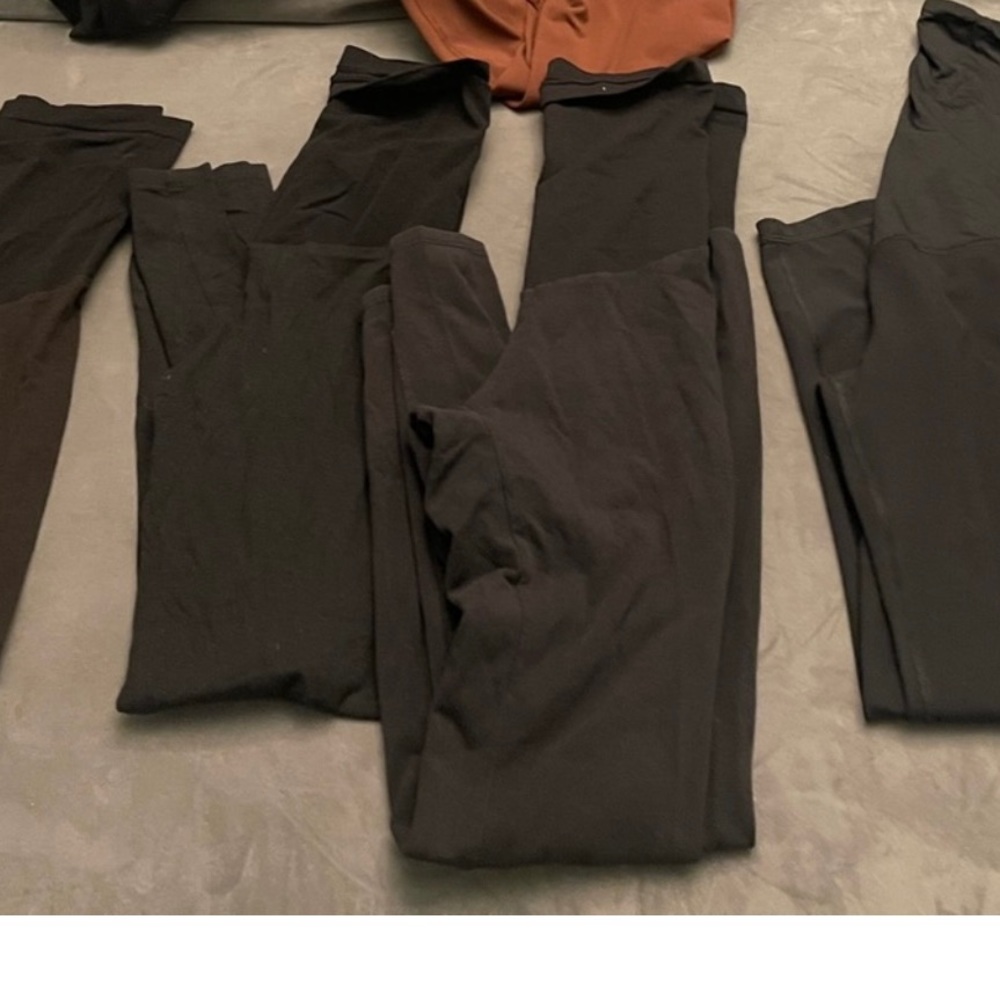 Maternity leggings size small